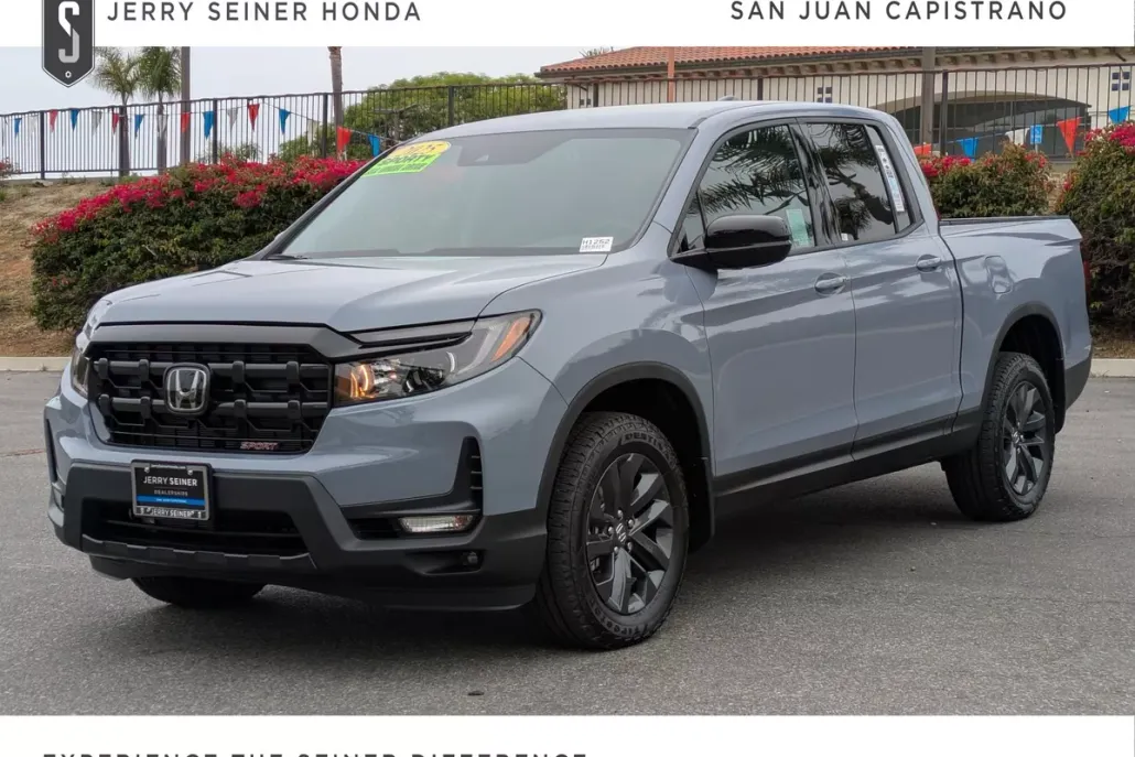 2025 Honda Ridgeline Sport photo 1