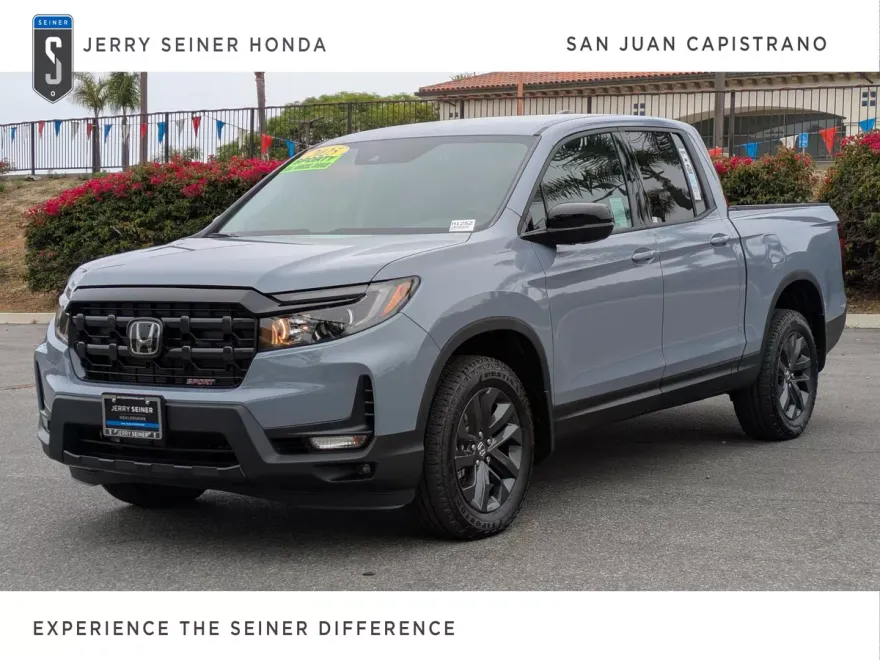 2025 Honda Ridgeline Sport photo 1