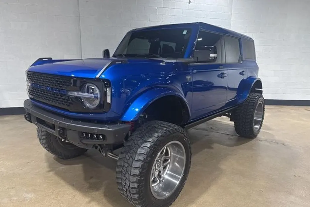 2021 Ford Bronco First Edition photo 1