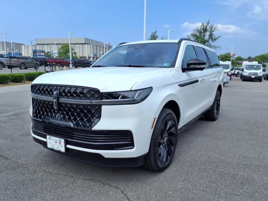 2025 Lincoln Navigator L Reserve photo 1