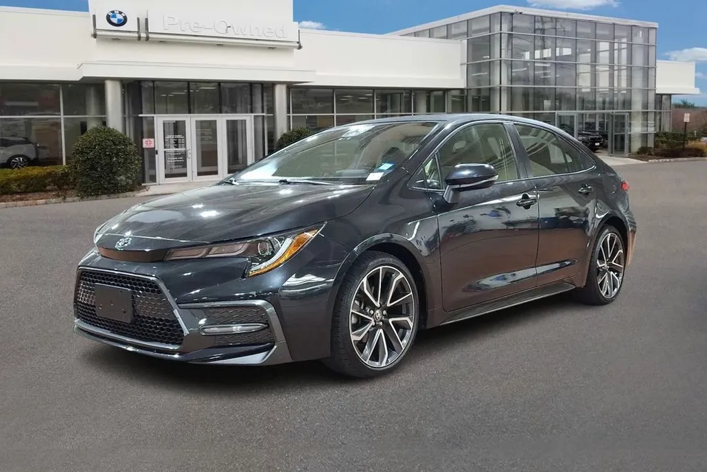 2022 Toyota Corolla SE photo 1