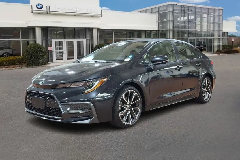 2022 Toyota Corolla SE photo 1