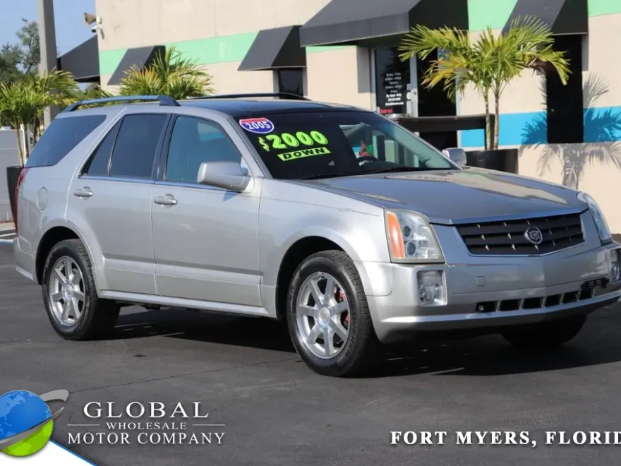 2005 Cadillac SRX photo 1