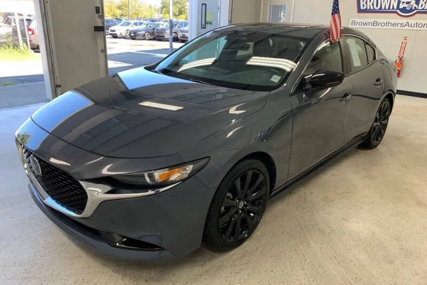 2024 Mazda Mazda3 Preferred photo 1