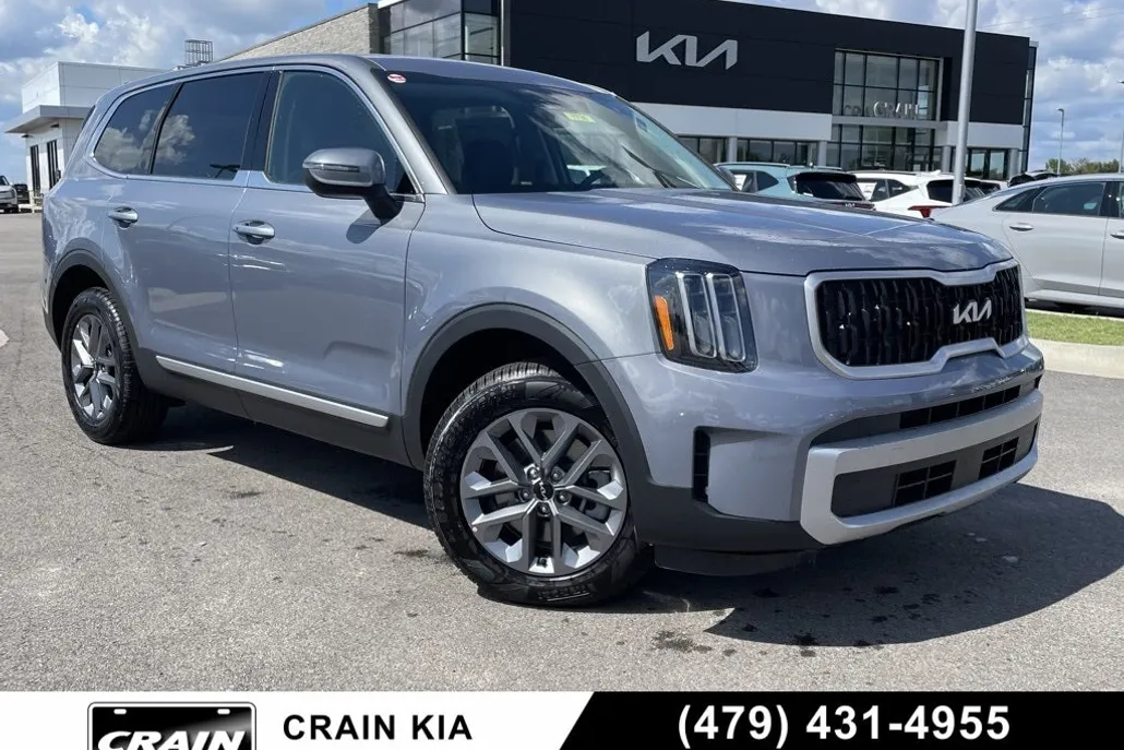 2025 Kia Telluride LX photo 1