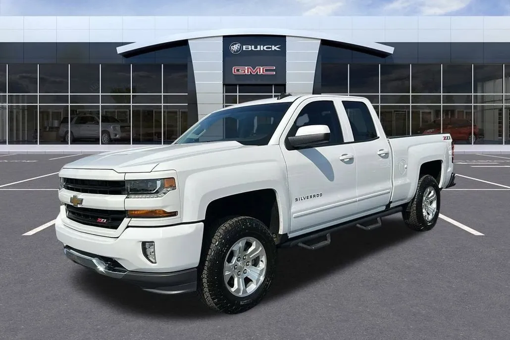 2018 Chevrolet Silverado 1500 LT2 photo 1