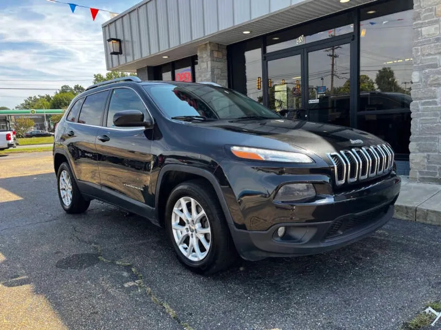 2015 Jeep Cherokee Latitude photo 1