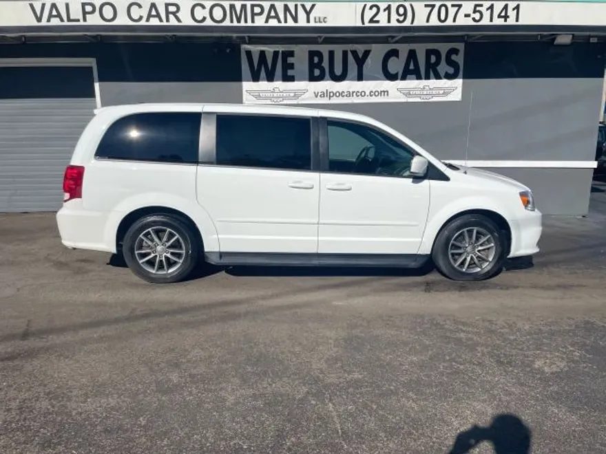 2017 Dodge Grand Caravan SE SXT Express photo 1