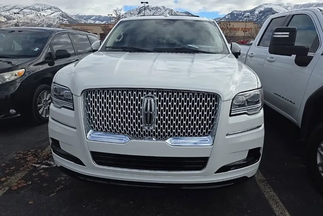 2023 Lincoln Navigator Reserve photo 1