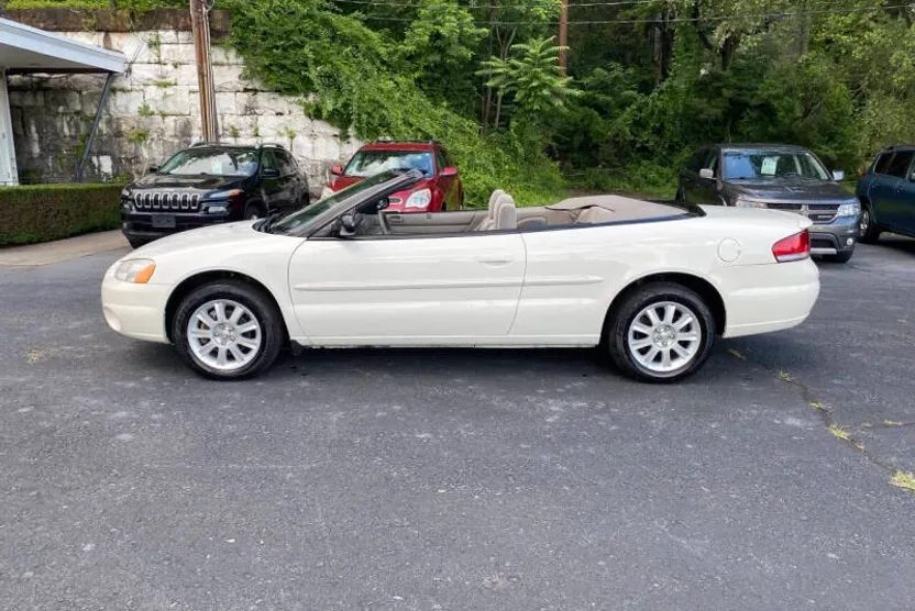 2002 Chrysler Sebring GTC photo 1