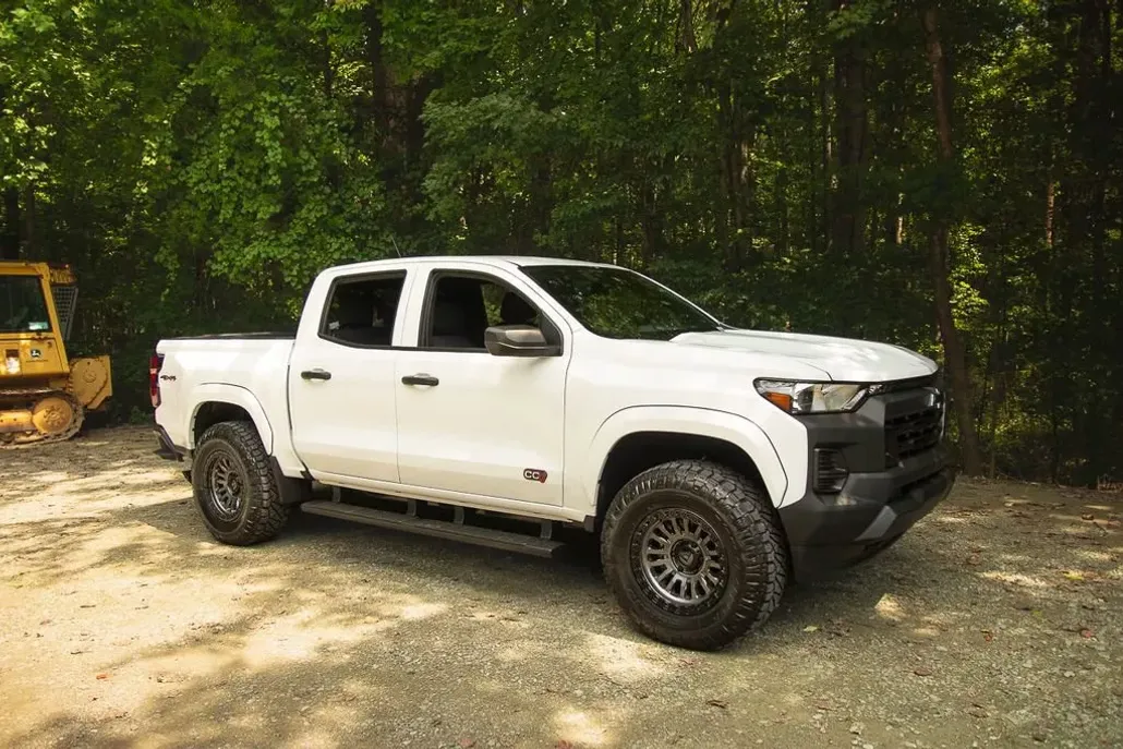 2025 Chevrolet Colorado LT photo 1