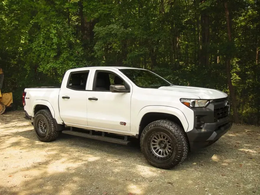 2025 Chevrolet Colorado LT photo 1