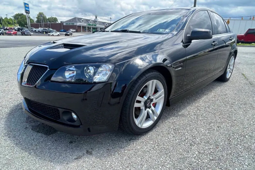 2008 Pontiac G8 Base photo 1