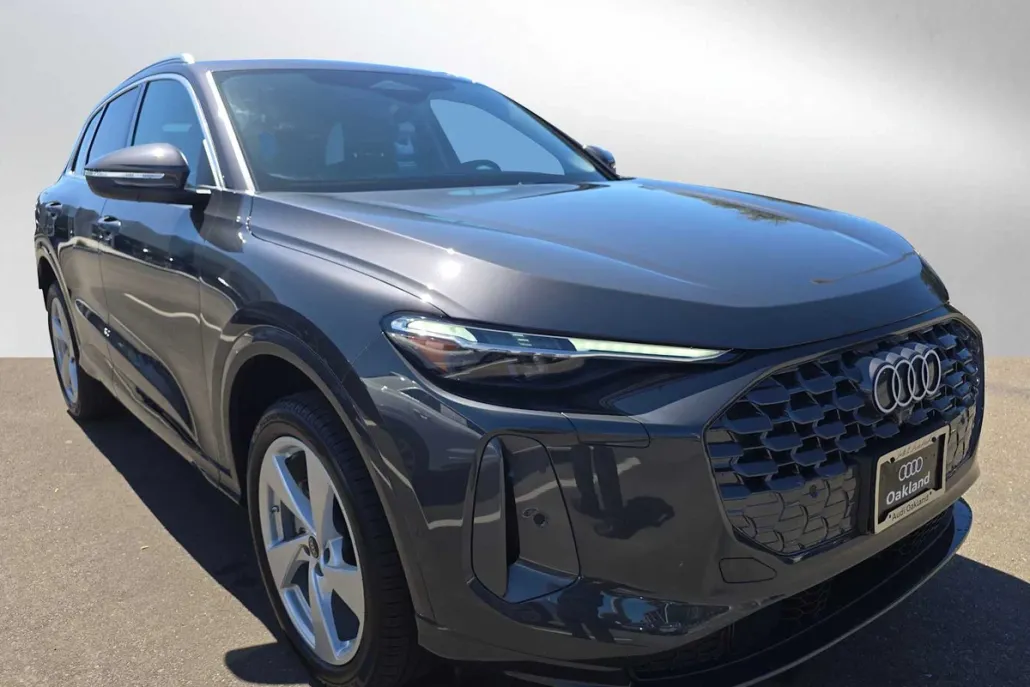2025 Audi Q5 Premium Plus photo 1