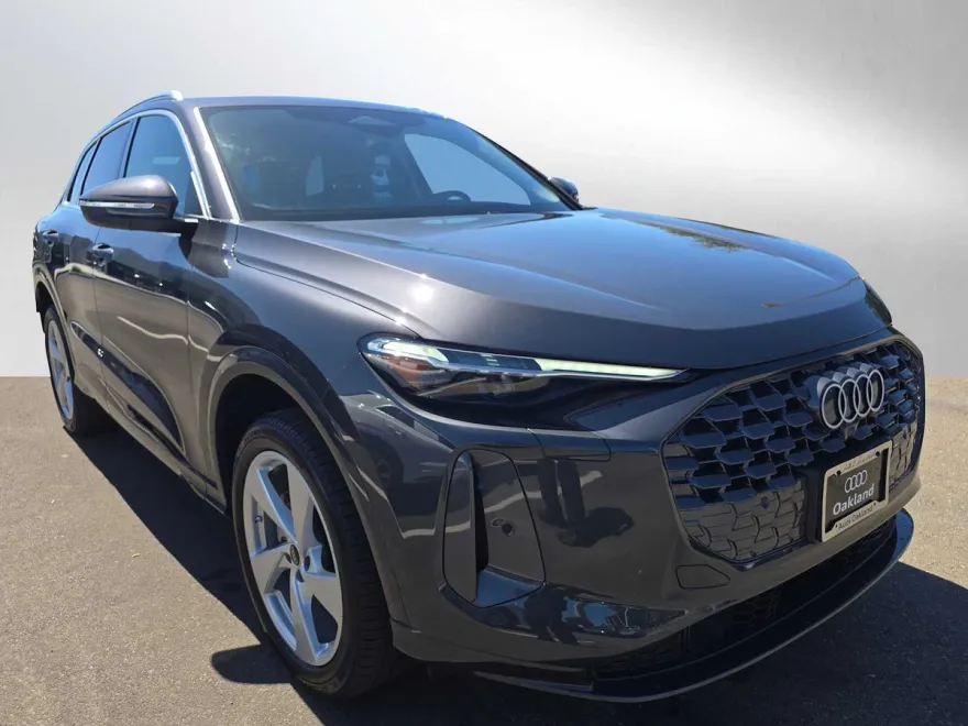2025 Audi Q5 Premium Plus photo 1