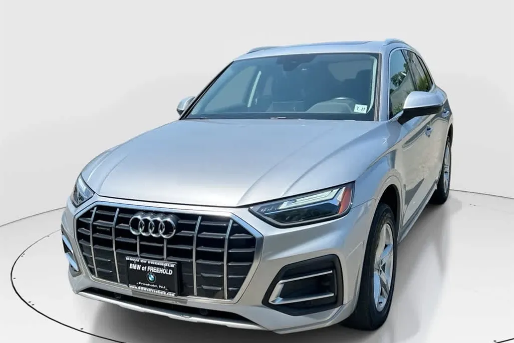 2022 Audi Q5 40 Premium photo 1