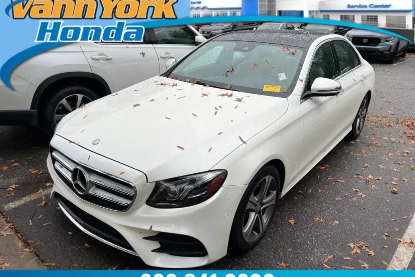 2017 Mercedes Benz E 300 Sport photo 1
