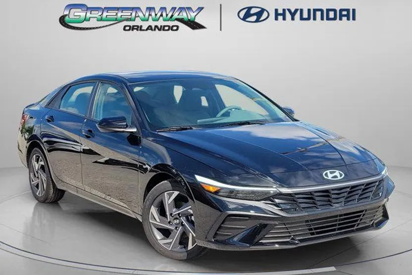 2025 Hyundai Elantra SEL Sport photo 1