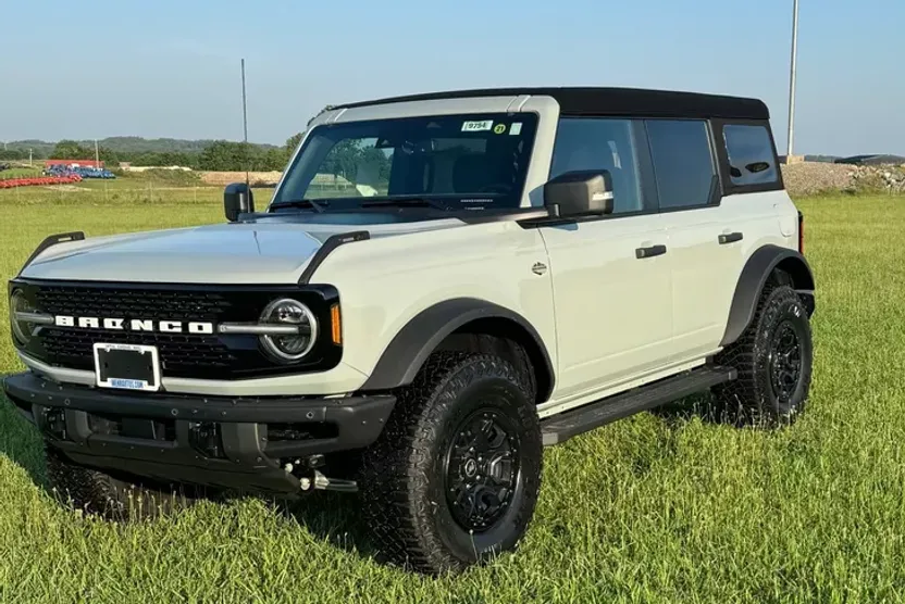 2024 Ford Bronco Wildtrak photo 1