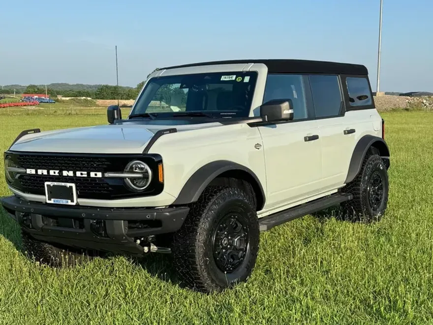 2024 Ford Bronco Wildtrak photo 1