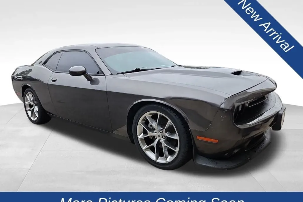 2022 Dodge Challenger GT photo 1