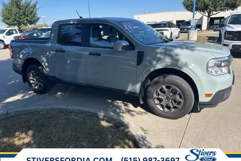 2022 Ford Maverick XLT photo 1