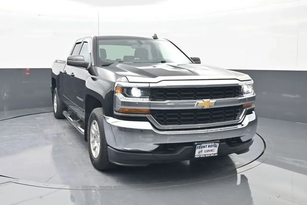 2019 Chevrolet Silverado LT photo 1