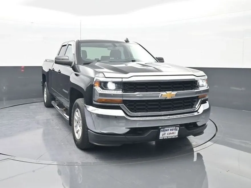 2019 Chevrolet Silverado LT photo 1