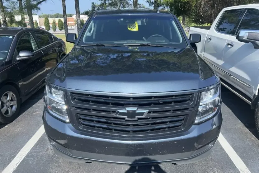 2019 Chevrolet Suburban Premier photo 1