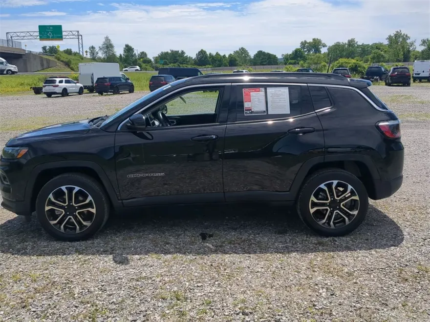 2022 Jeep Compass Limited photo 1