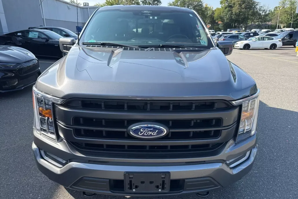 2022 Ford F-150 Lariat photo 1