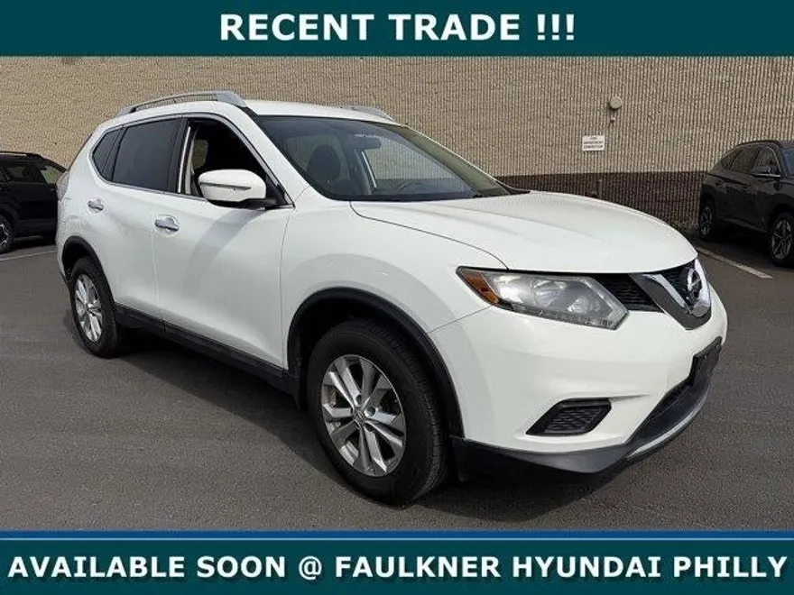 2015 Nissan Rogue AWD SV photo 1