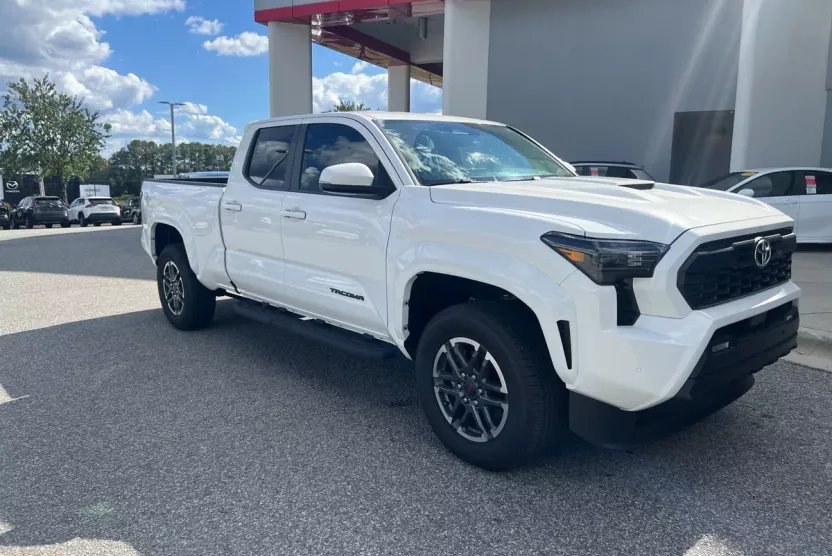 2024 Toyota Tacoma TRD Sport photo 1