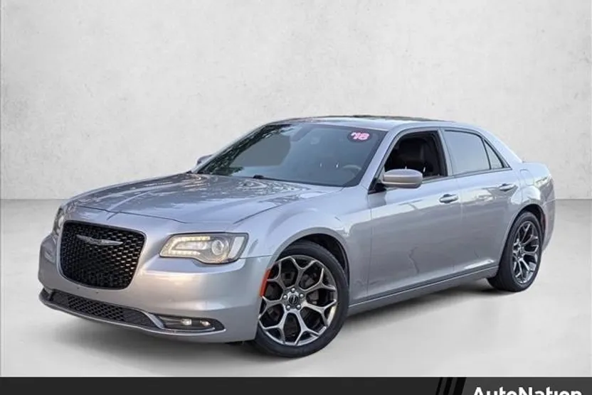 2018 Chrysler 300 photo 1