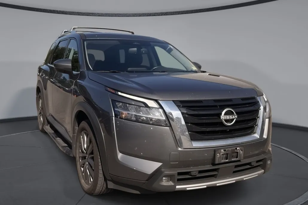 2022 Nissan Pathfinder SL photo 1