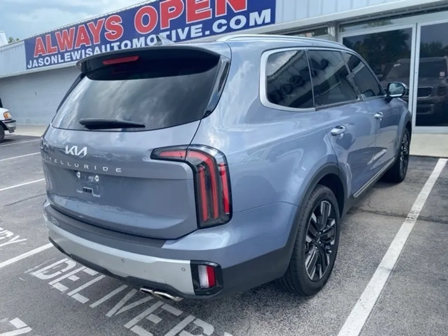 2023 Kia Telluride SX photo 1