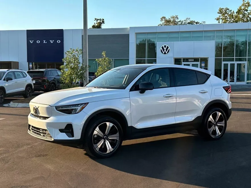 2023 Volvo C40 Recharge Plus photo 1