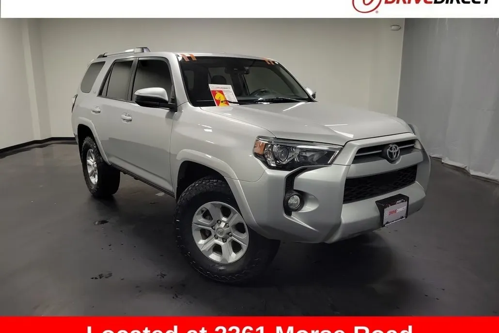 2020 Toyota 4Runner SR5 photo 1
