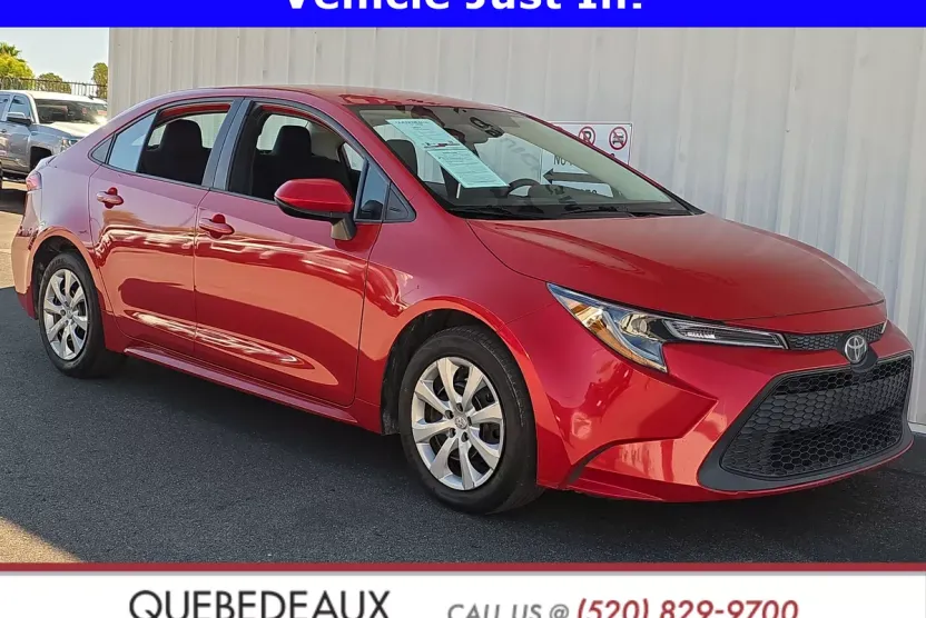 2021 Toyota Corolla LE photo 1