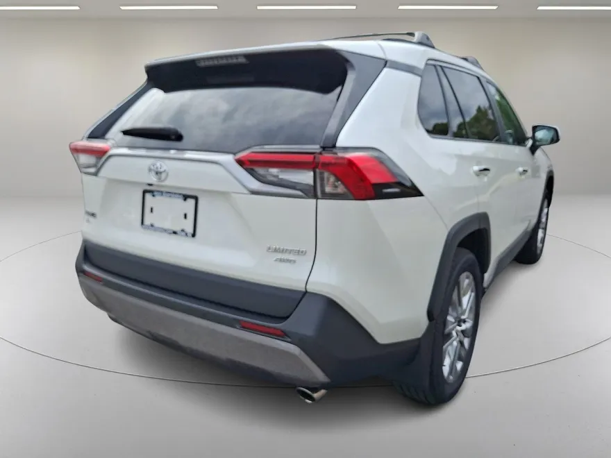 2021 Toyota RAV4 Limited photo 1
