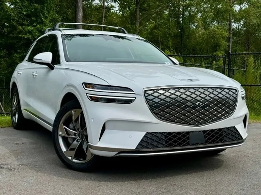 2025 Genesis Electrified GV70 Advanced photo 1