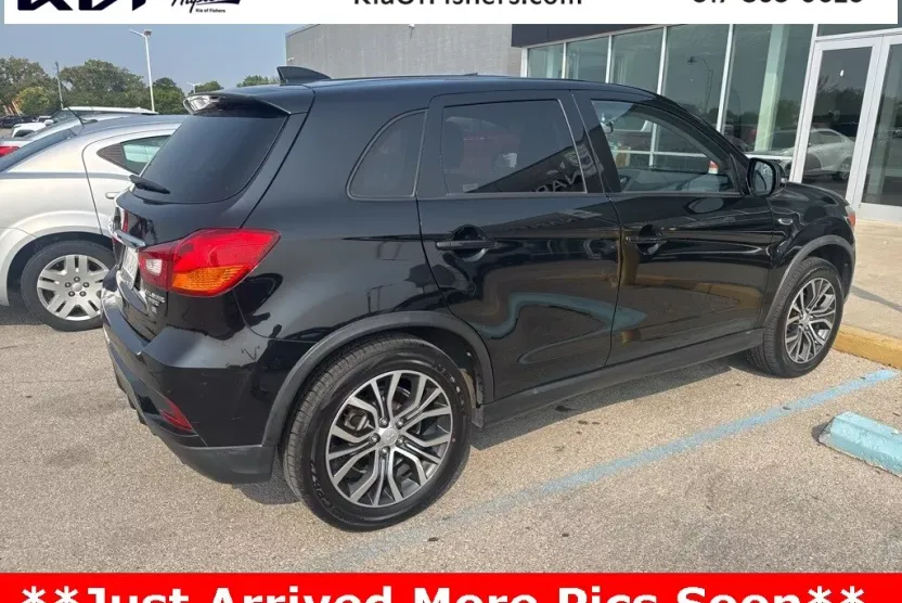 2019 Mitsubishi Outlander Sport SE photo 1