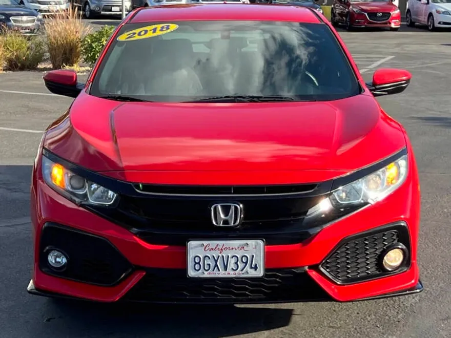 2018 Honda Civic Sport photo 1