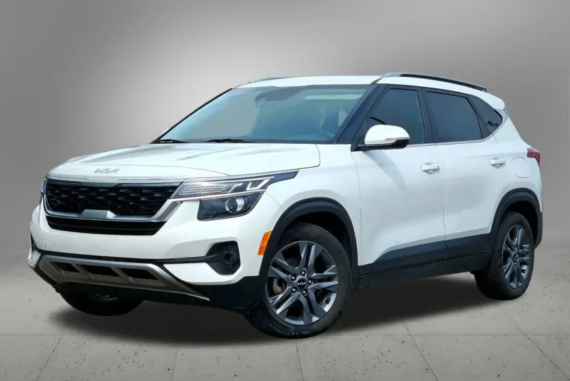 2023 Kia Seltos S photo 1