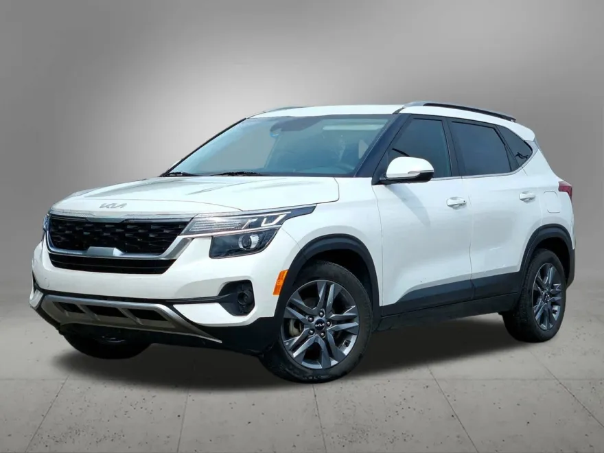 2023 Kia Seltos S photo 1