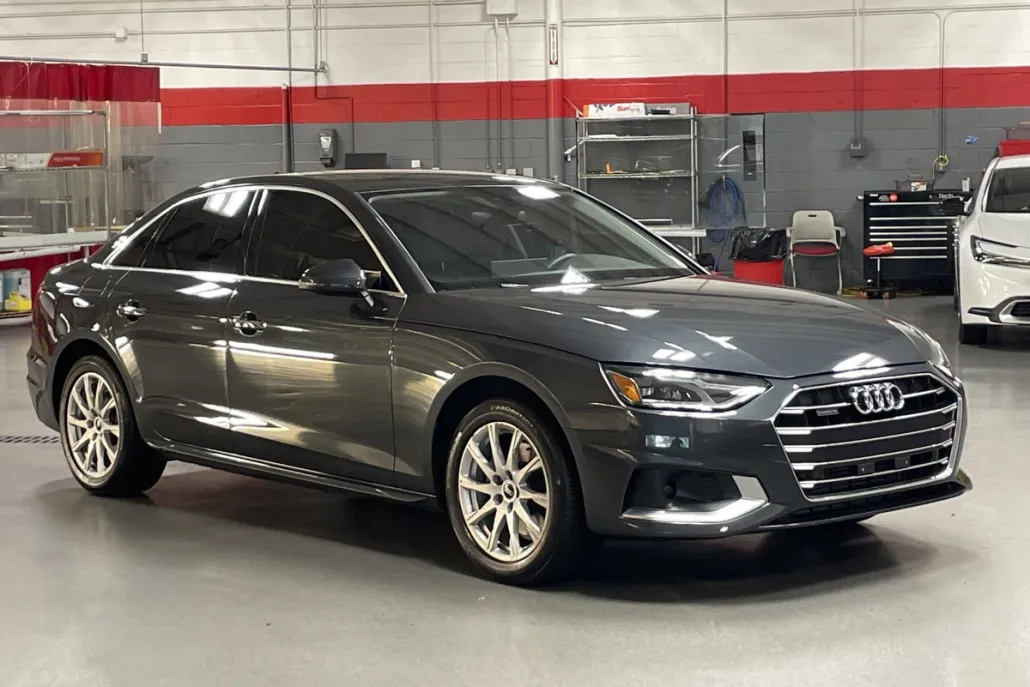 2022 Audi A4 Quattro Premium photo 1
