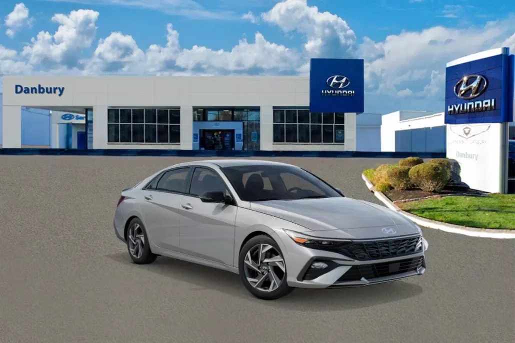 2025 Hyundai Elantra SEL Sport photo 1
