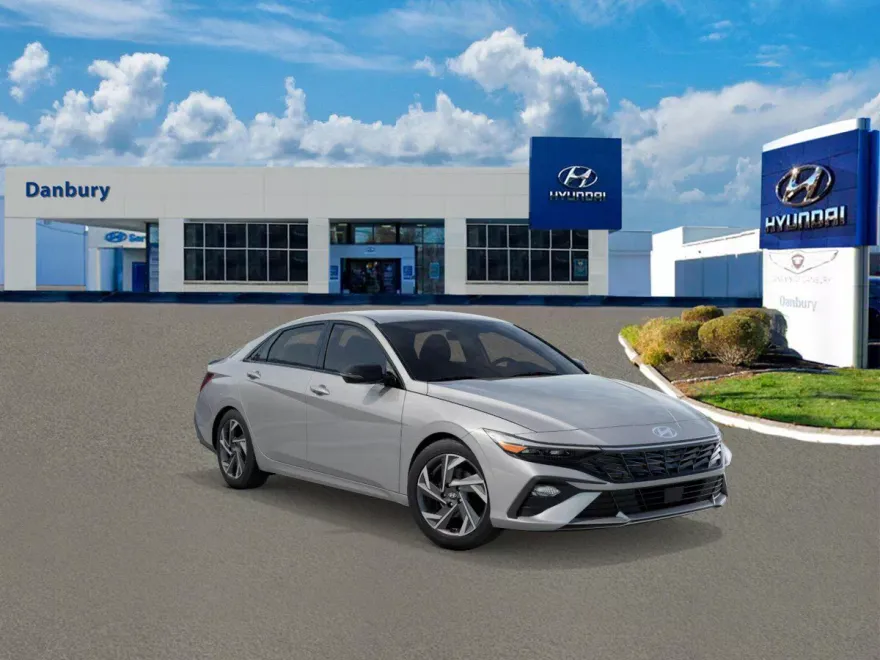 2025 Hyundai Elantra SEL Sport photo 1