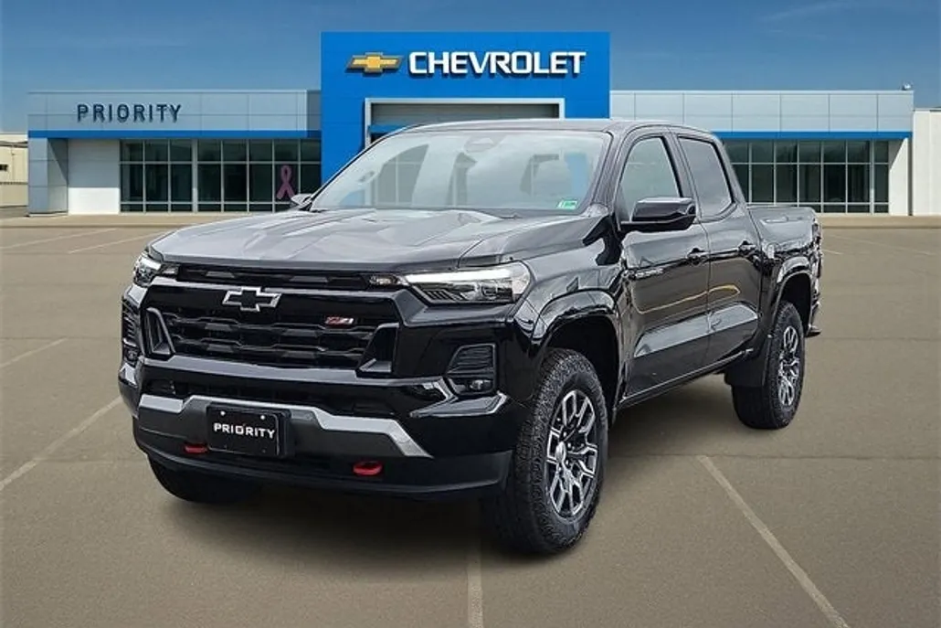 2025 Chevrolet Colorado Z71 photo 1