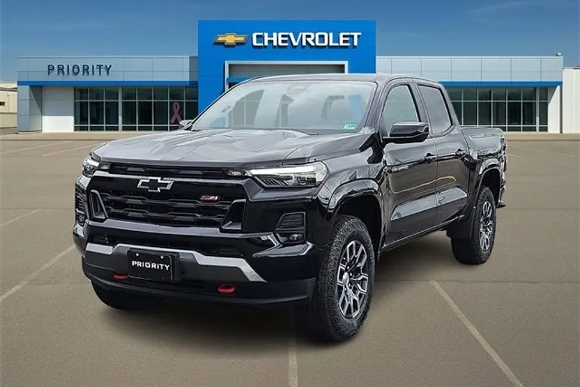 2025 Chevrolet Colorado Z71 photo 1